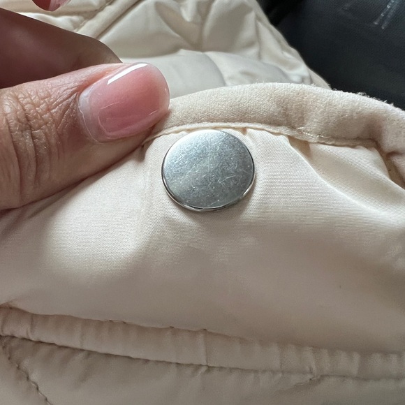 J. Crew Signature Puffer Vest in Cream - Size Small - Picture 13 of 14